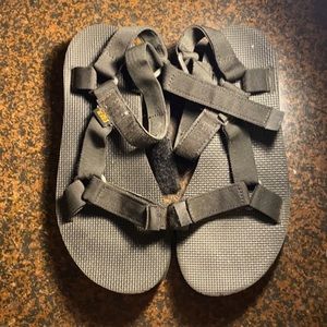 Black tevas! Size 7